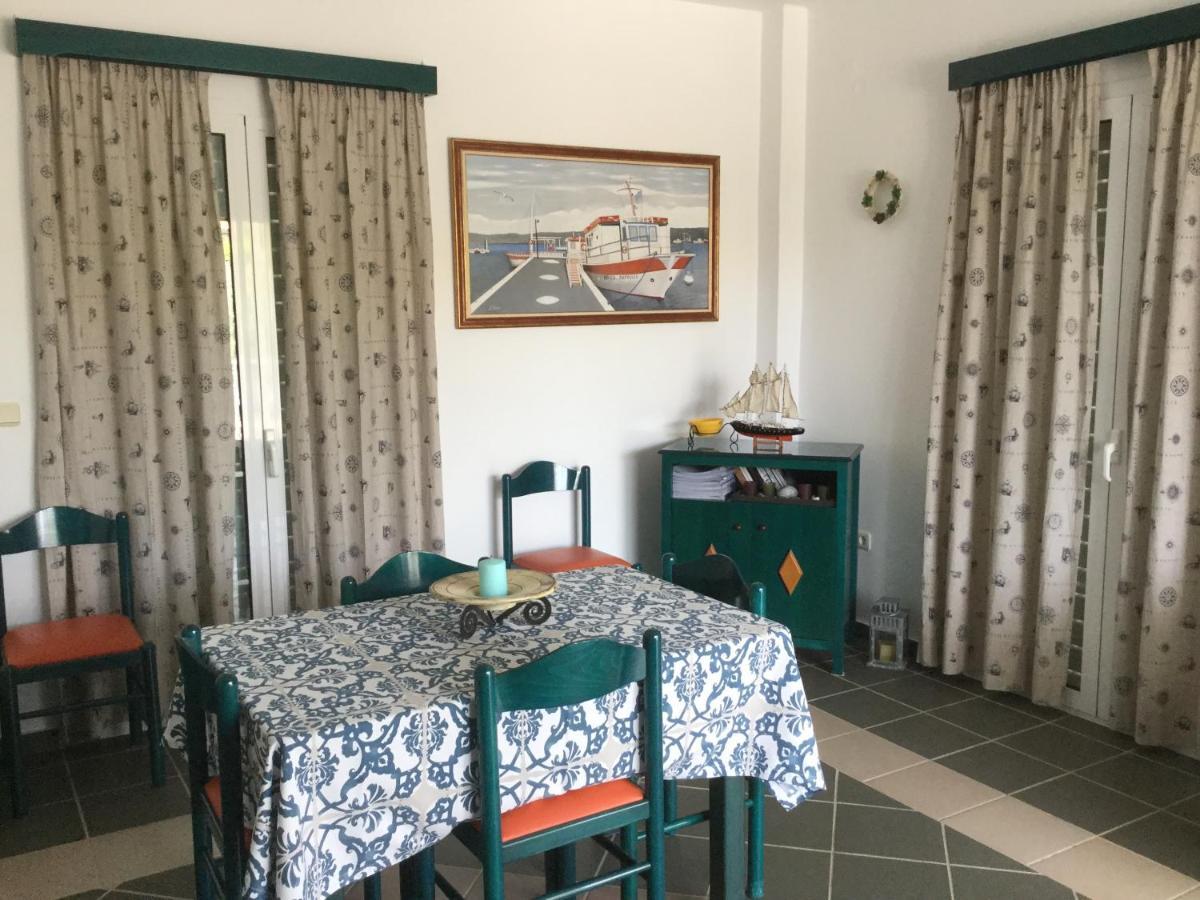 Papoulias Rooms Elafónisos Eksteriør bilde
