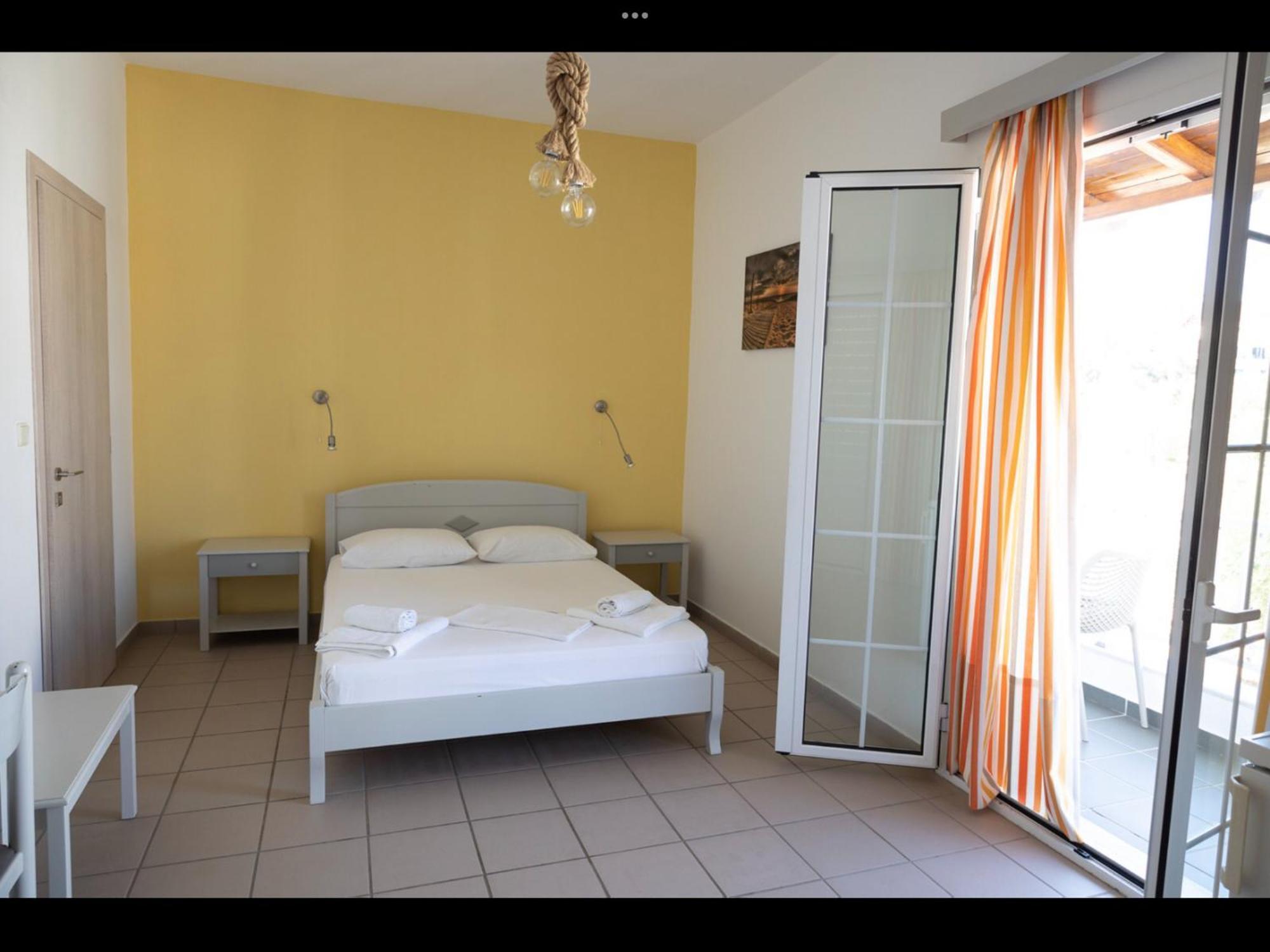 Papoulias Rooms Elafónisos Eksteriør bilde